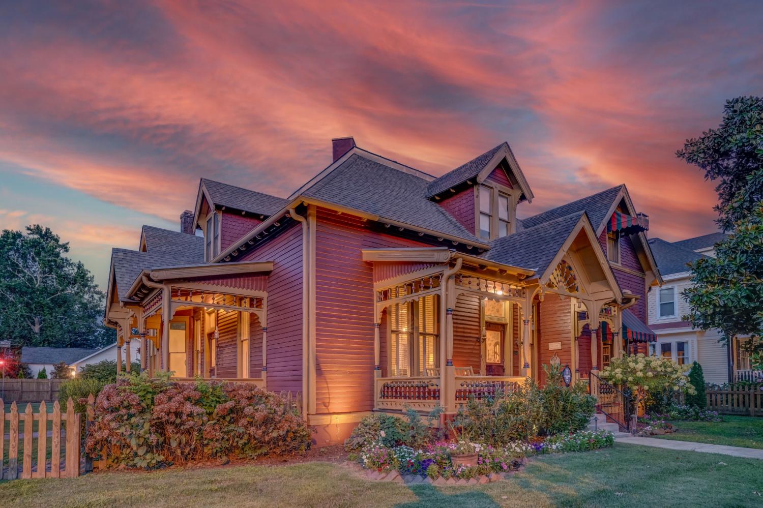 305-4th-Ave--S For Sale