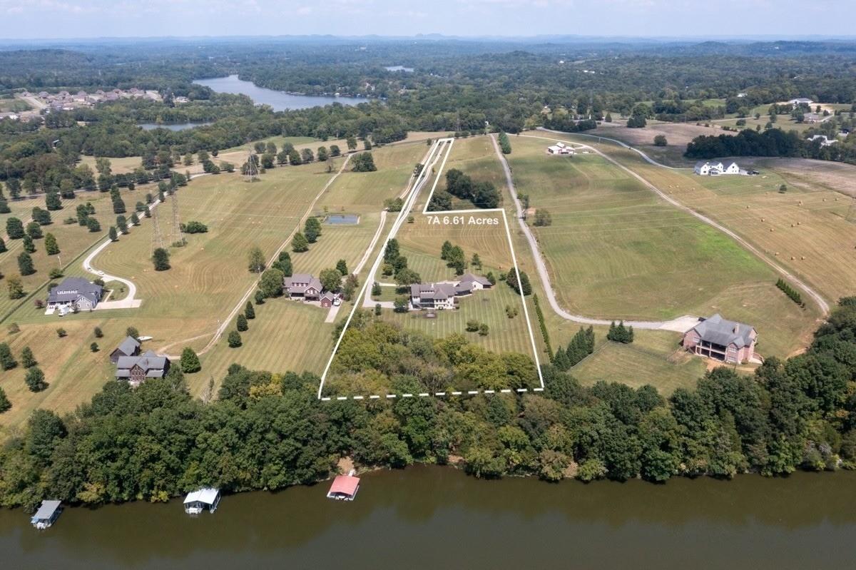 254-Davis-Rd For Sale