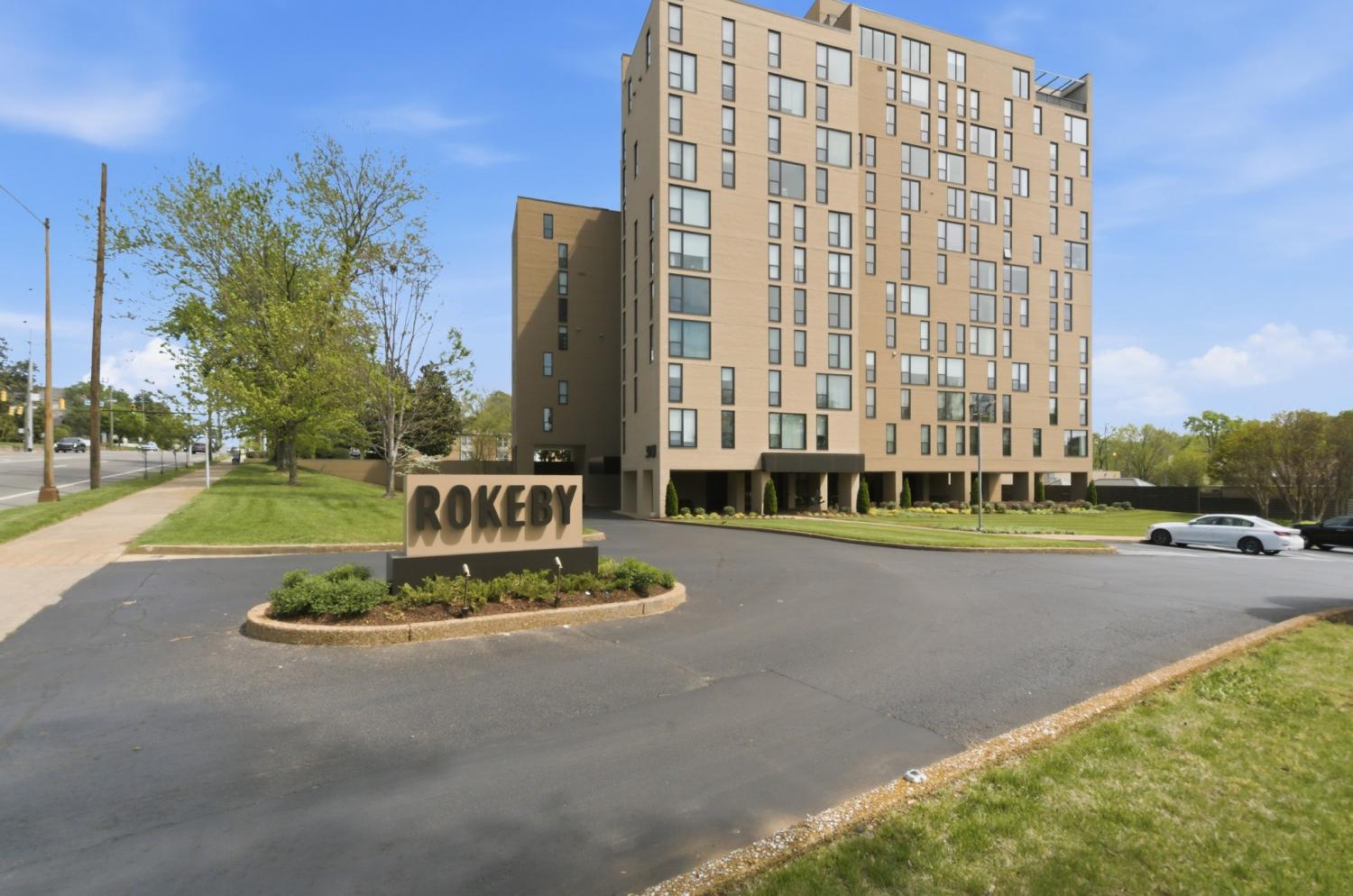 3901-West-End-Ave For Sale