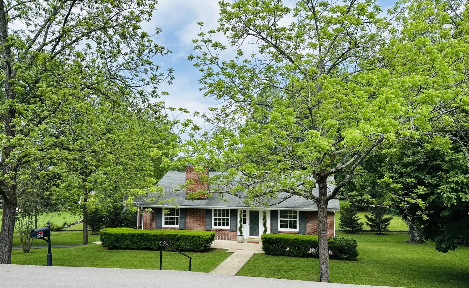 108-Sunset-Dr For Sale