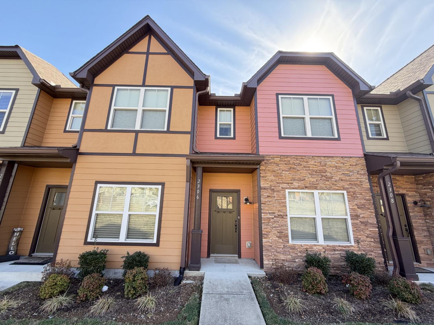 2306-Smedley-Ln For Sale