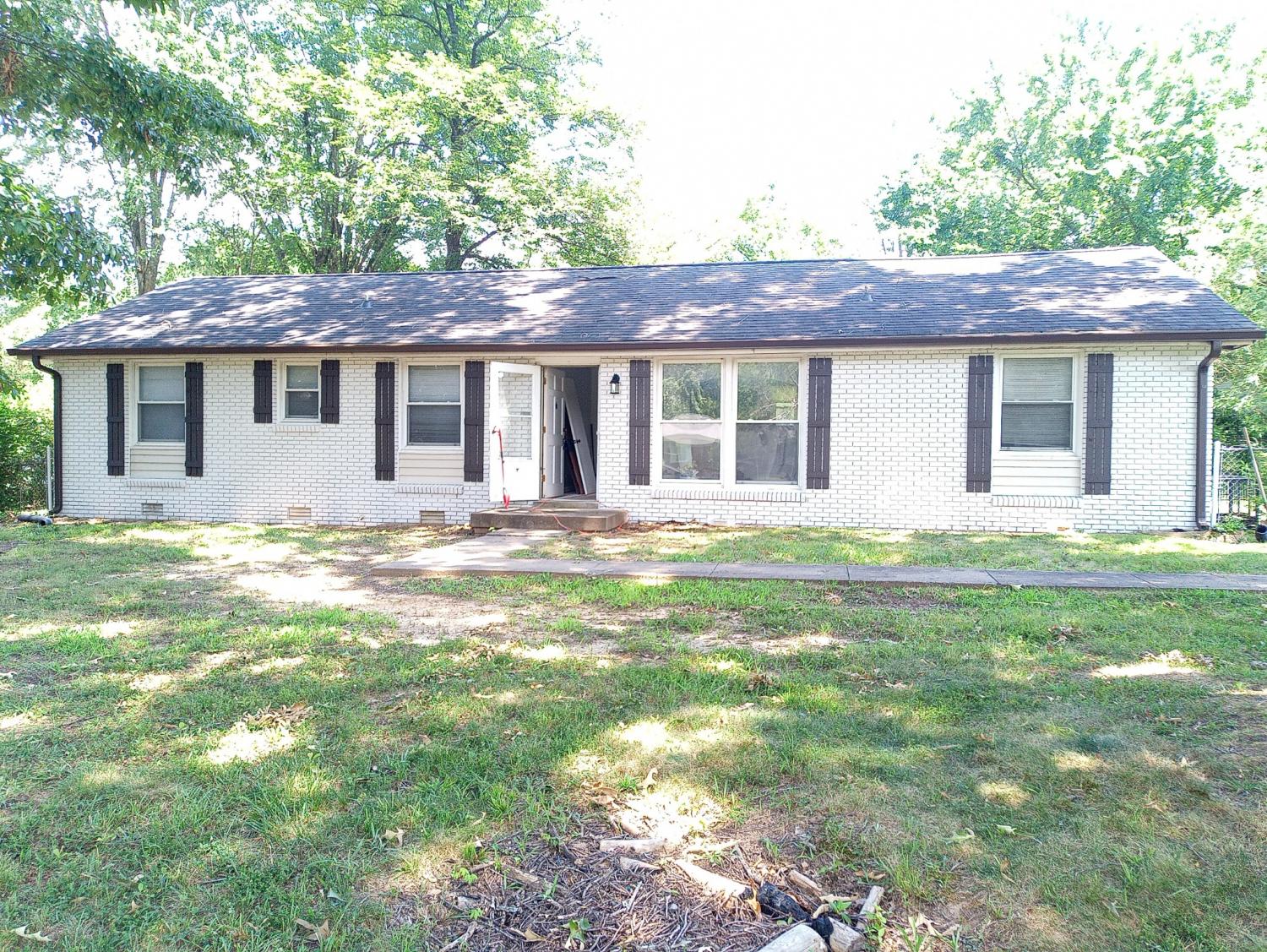 206-Ambrose-Dr For Sale