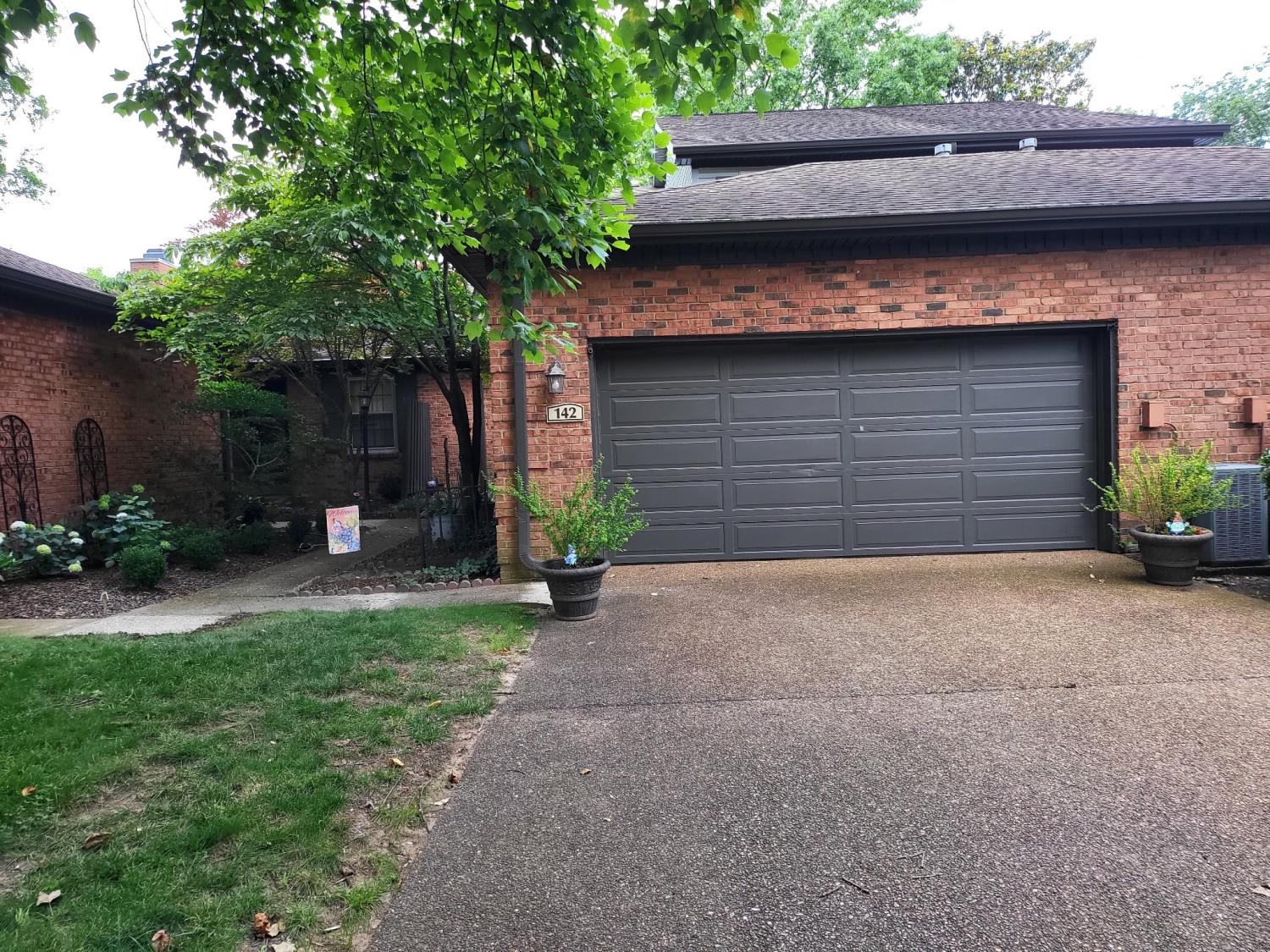 142-Hearthstone-Manor-Cir For Sale