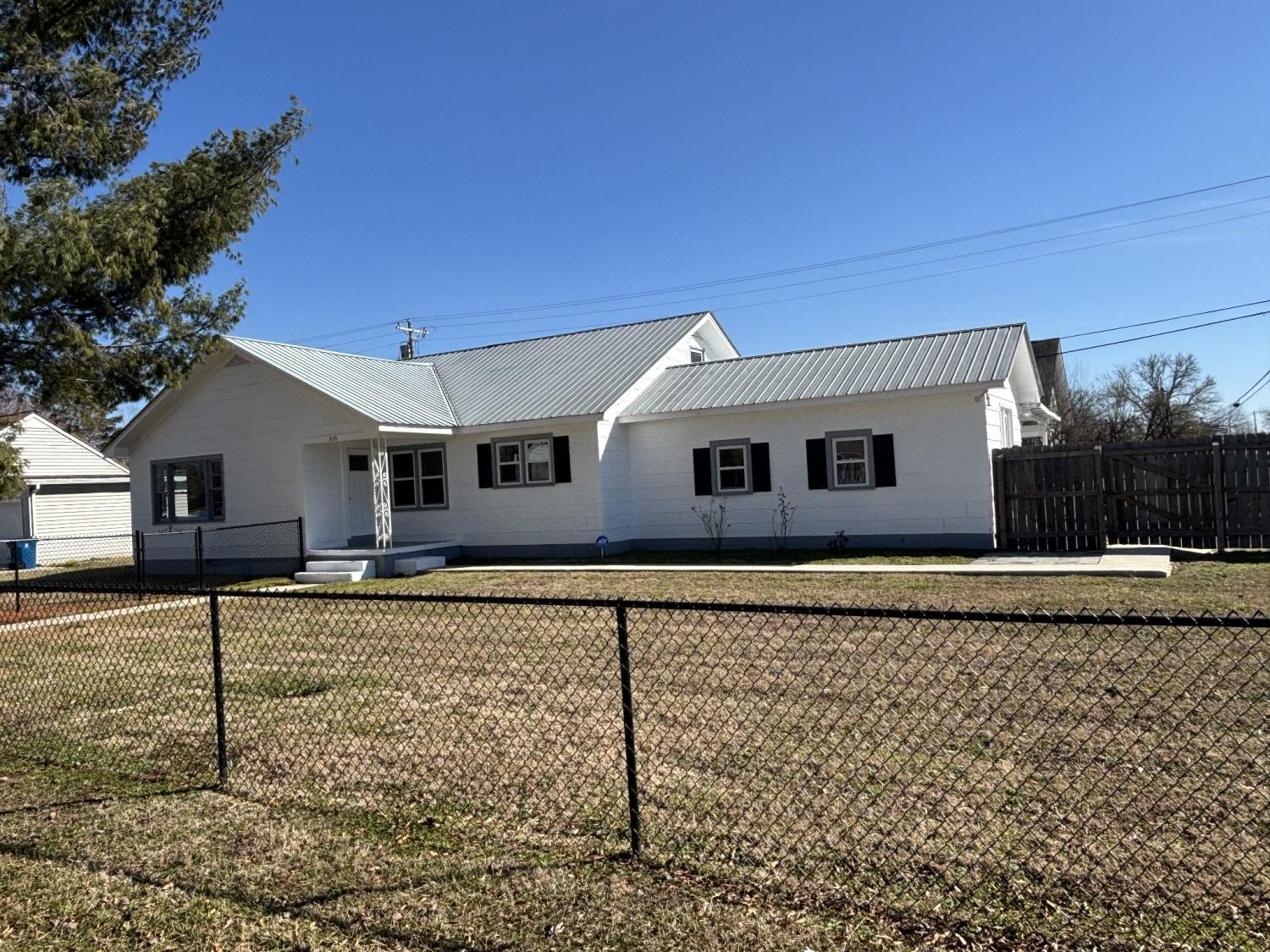 605-Johnson-St For Sale