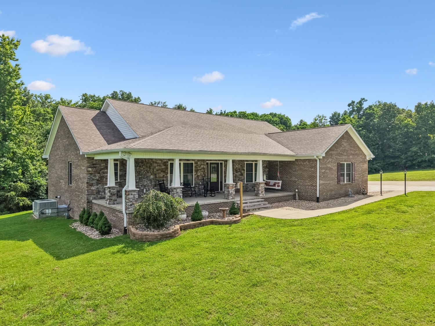 1421-Oakmont-Cir For Sale
