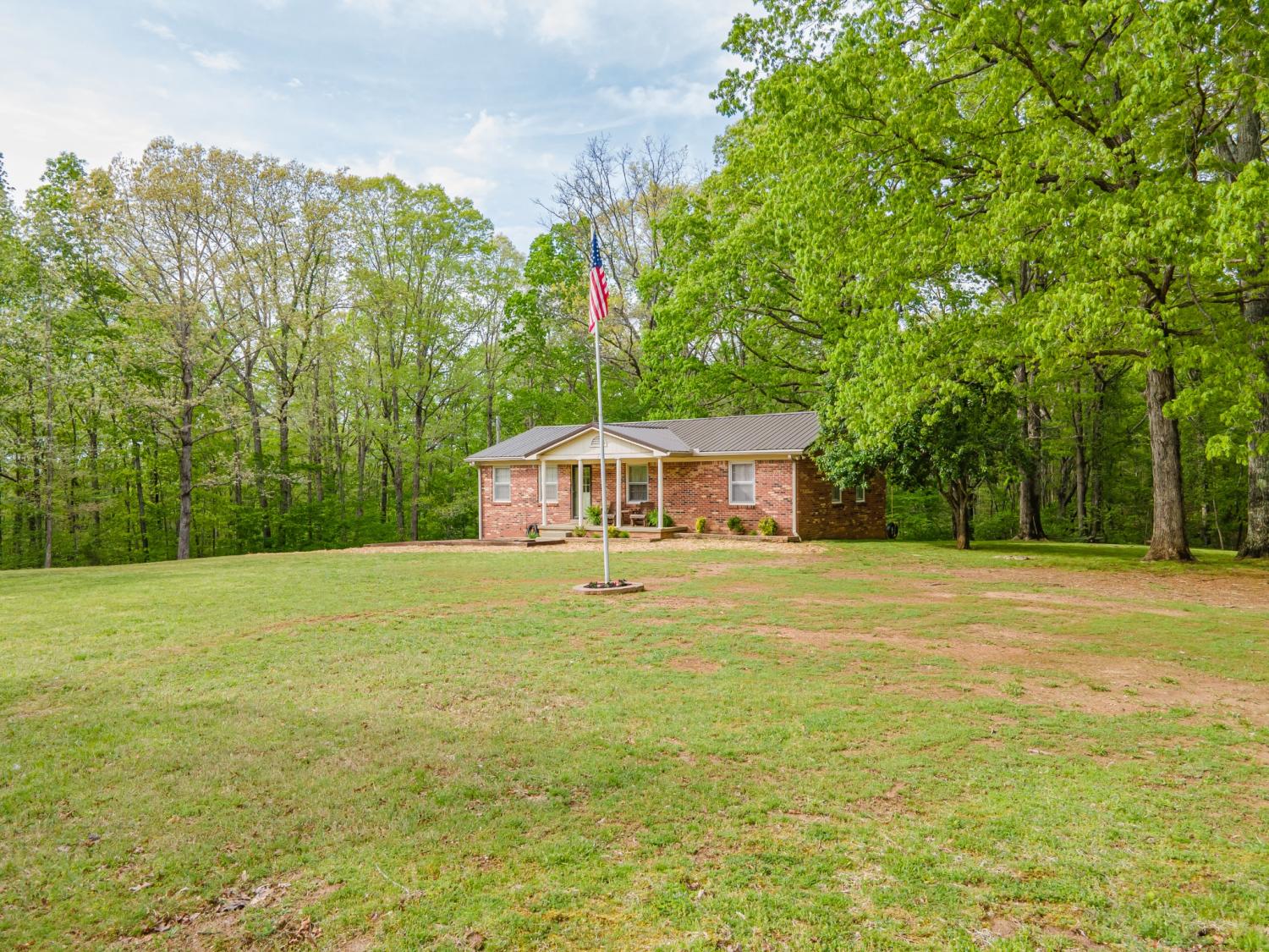 7651-Pinewood-Rd For Sale
