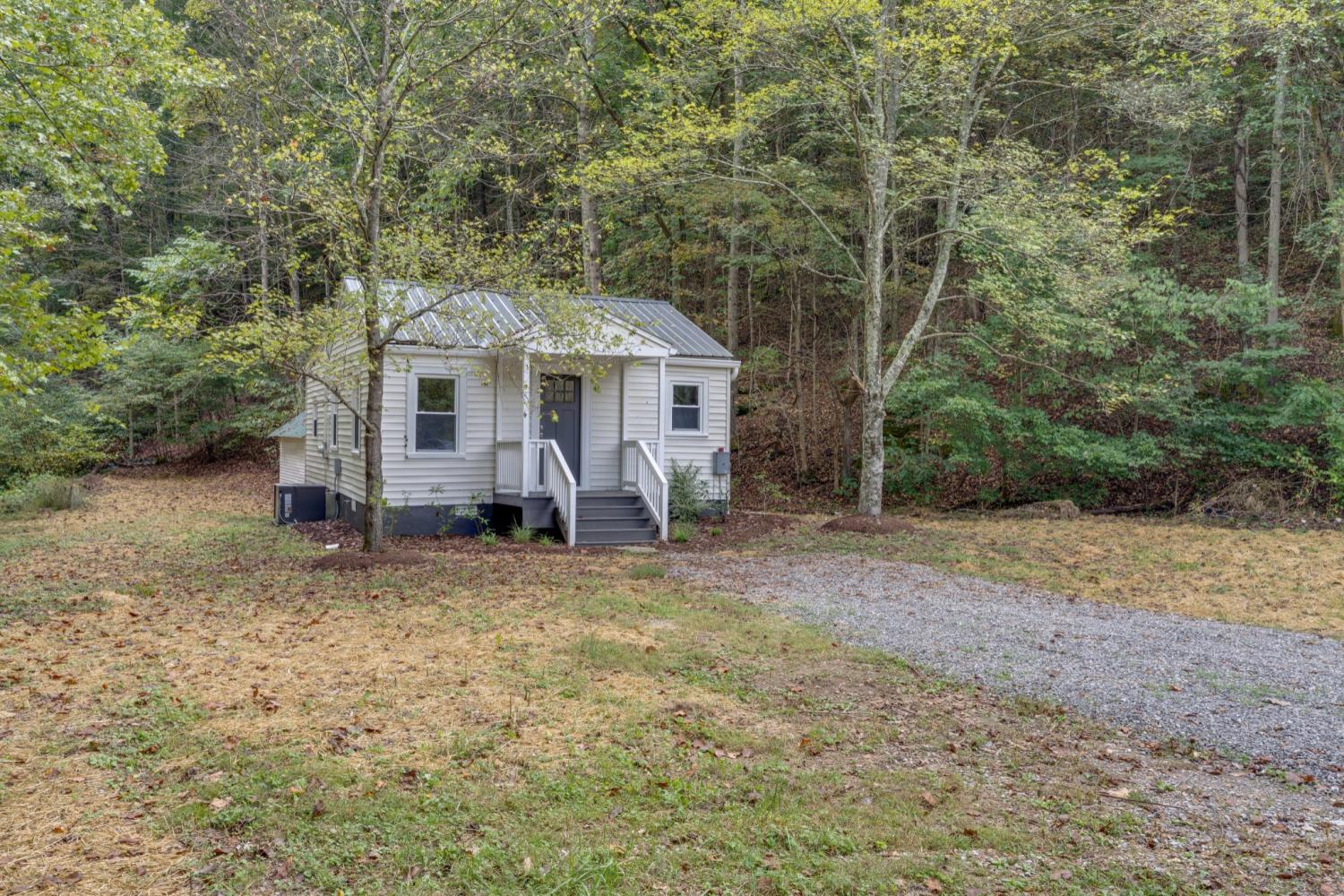 150-Slaters-Creek-Ln For Sale