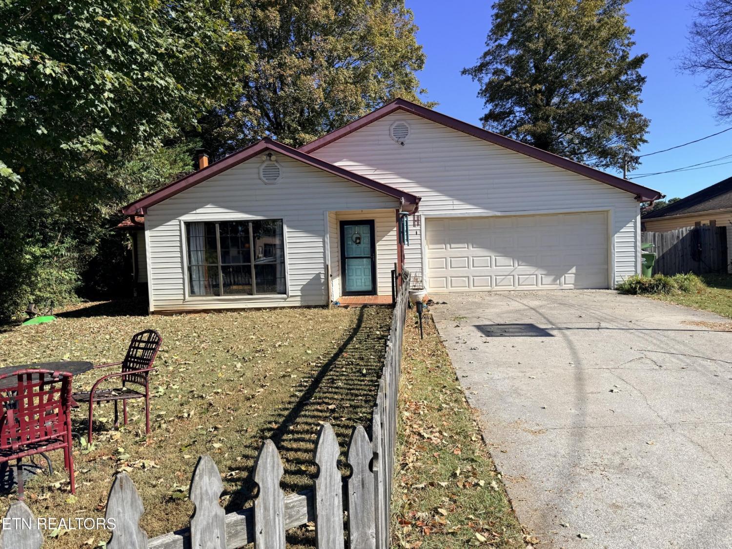 810-S-Cedar-St For Sale