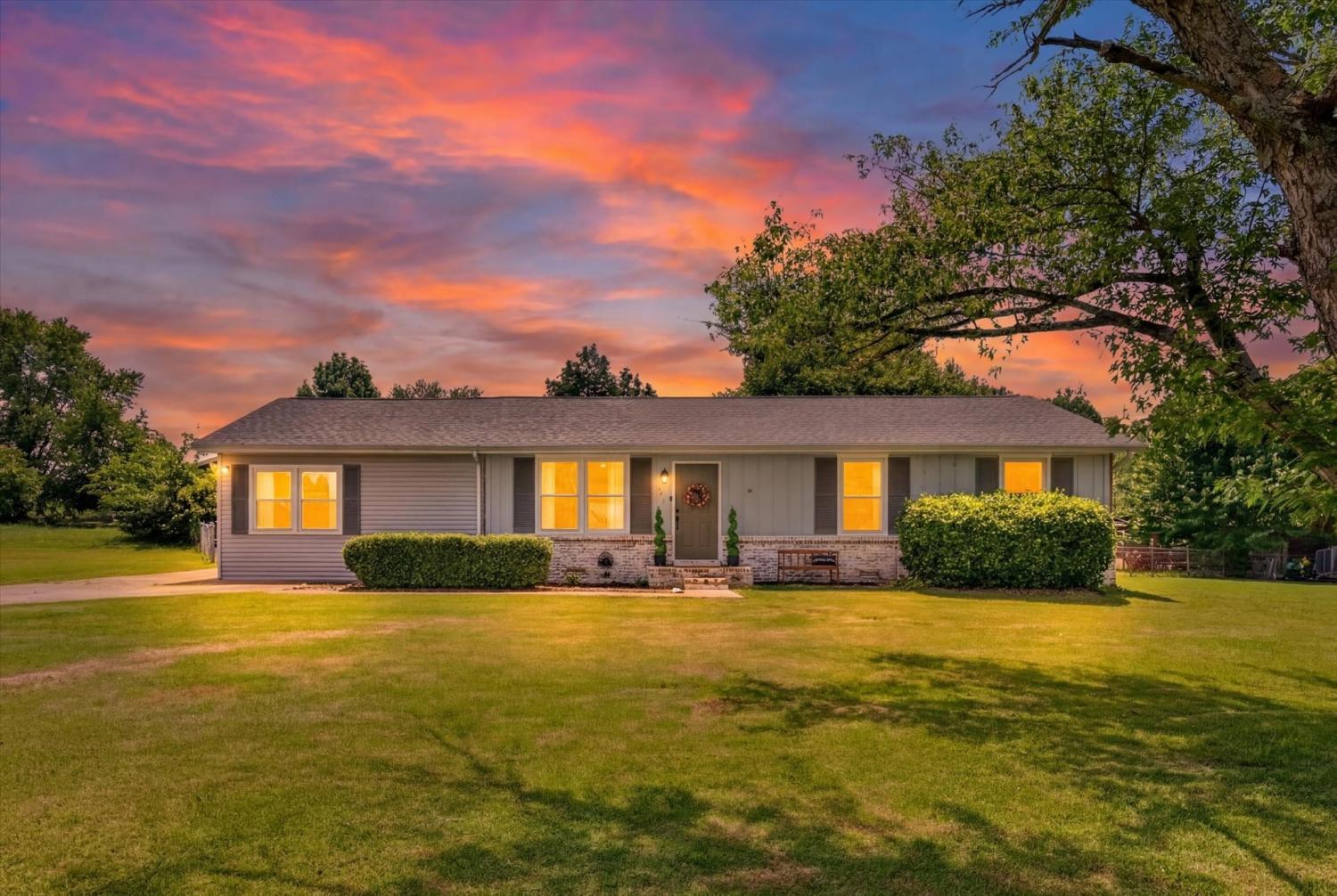 576-Cynthia-Dr For Sale