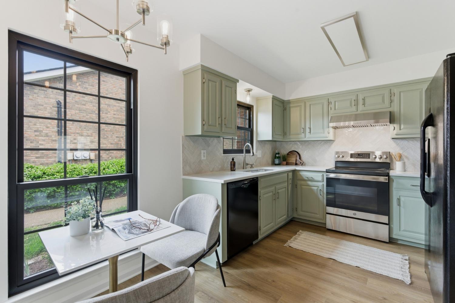1138-Brentwood-Pt For Sale