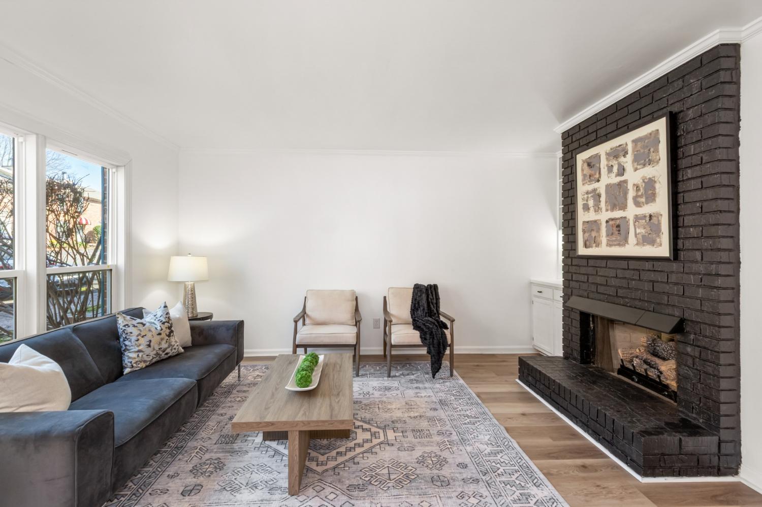 513-Williamsburg-Dr For Sale