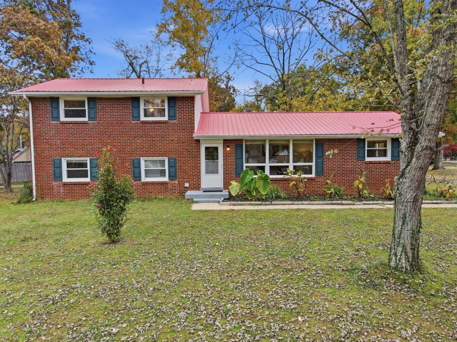 110-Southwood-Ln For Sale