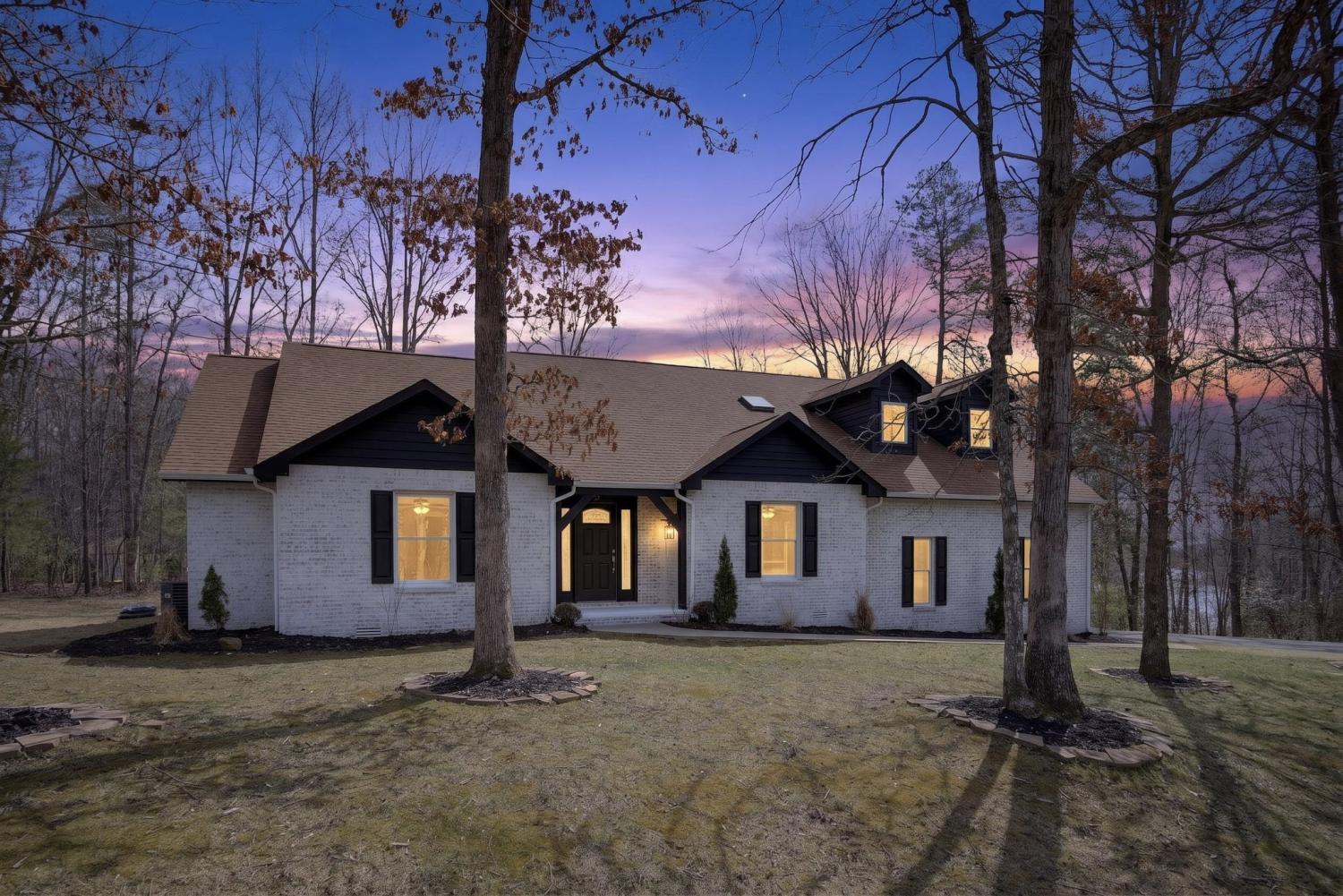 204-Meadowview-Dr For Sale