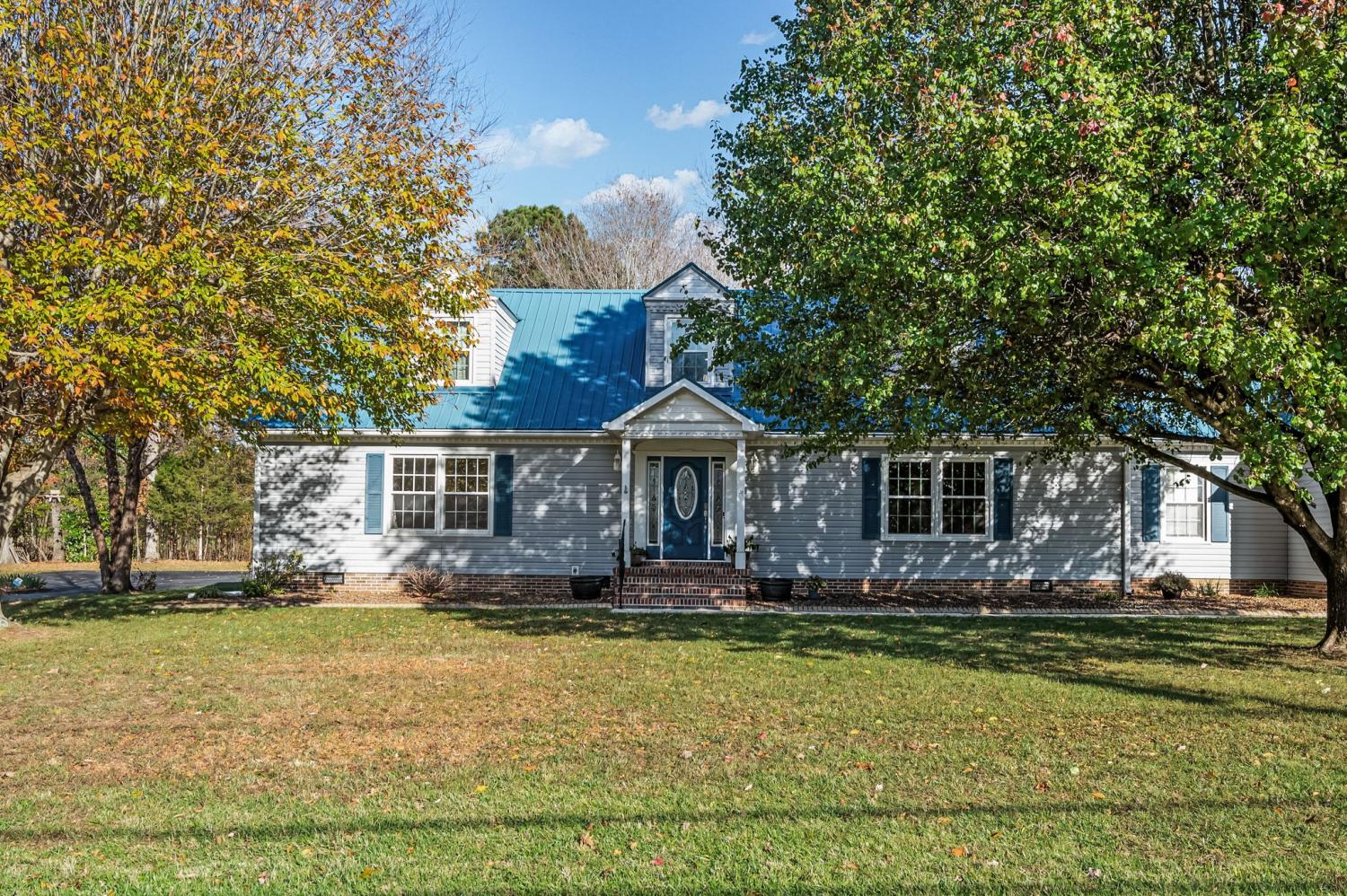 102-LAKE-HILLS-RD For Sale