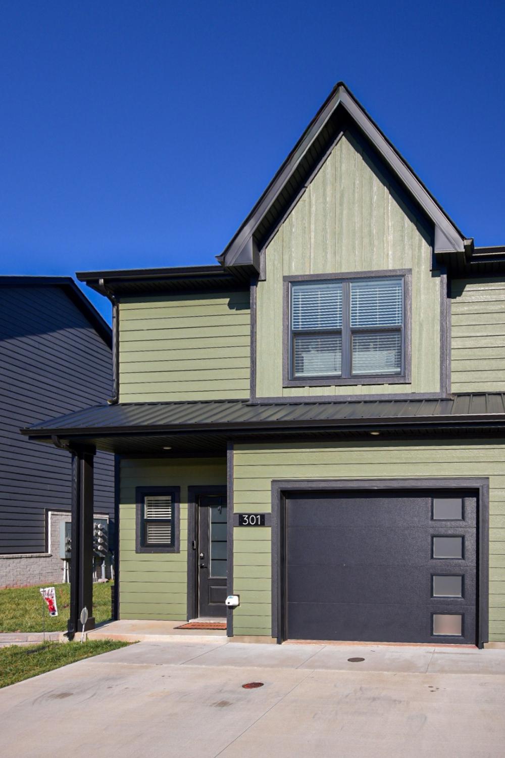 301-Jonathan-Wade-Pvt-Cir For Sale