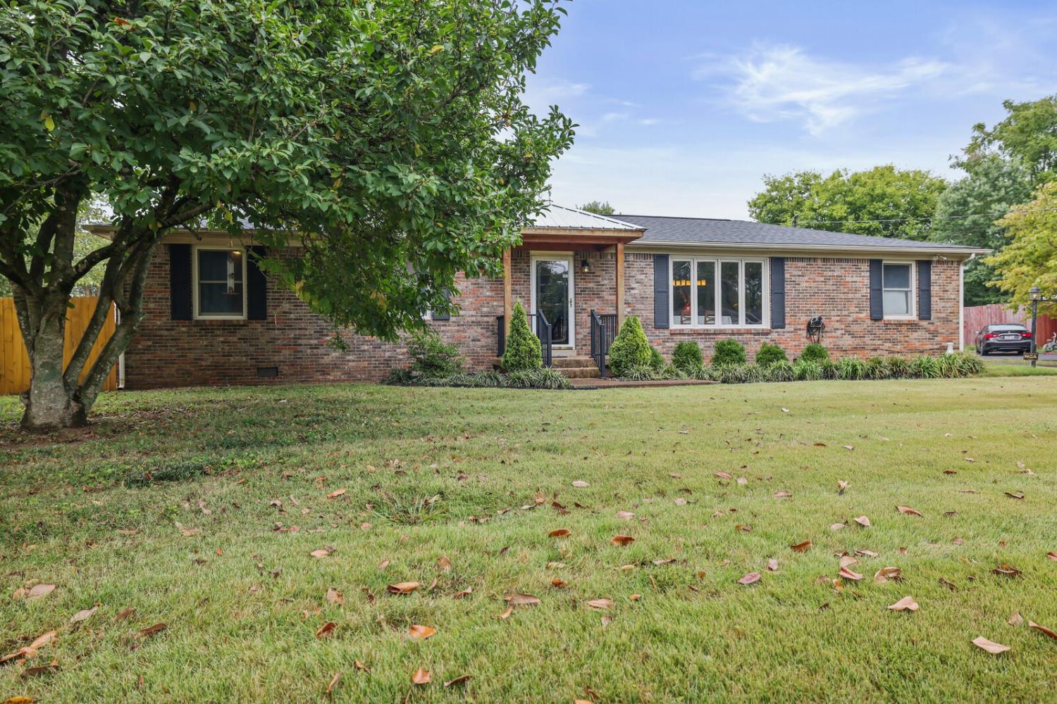 Whitthorne Middle School Property for Sale