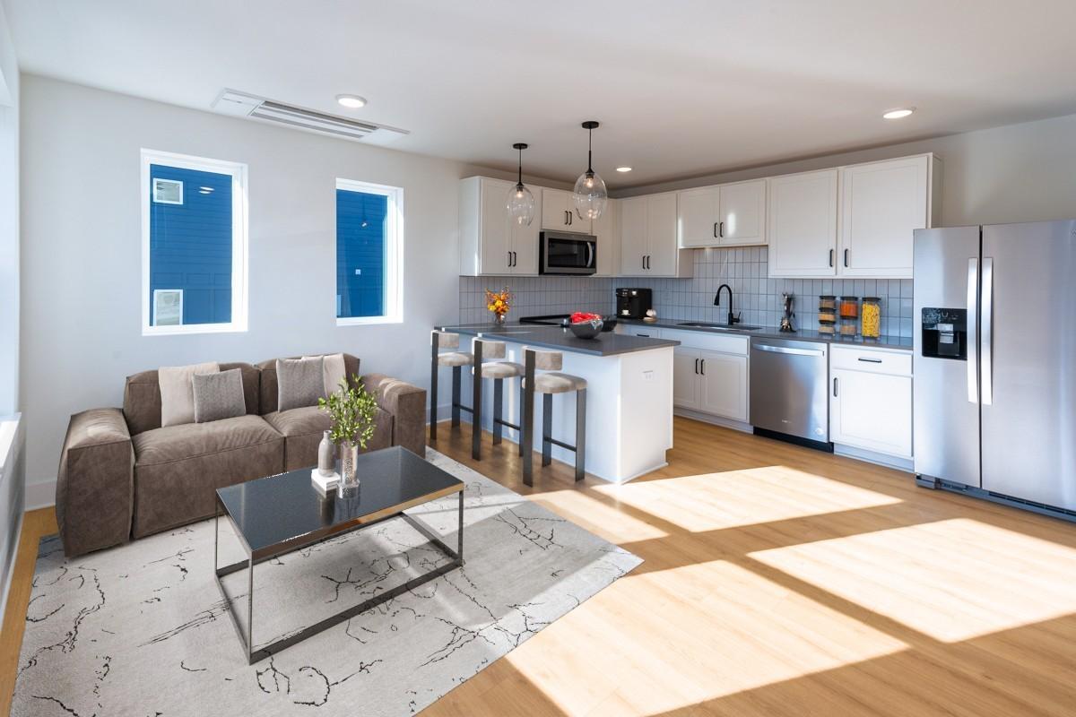 102-Duke-St For Sale