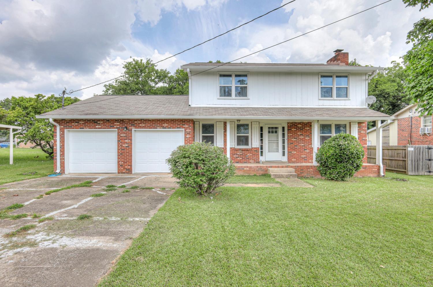 1213-N-Graycroft-Ave For Sale