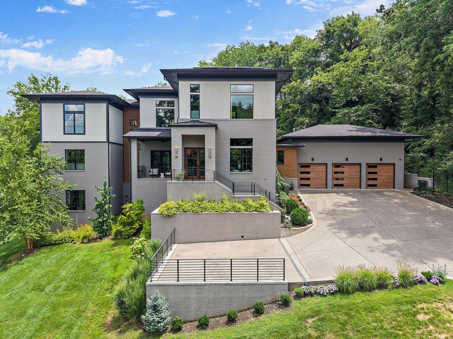 3536-Trimble-Rd For Sale