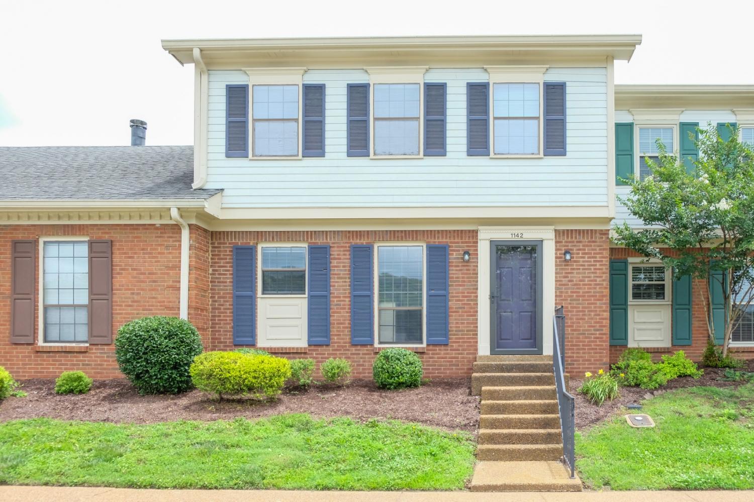1142-Brentwood-Pt For Sale