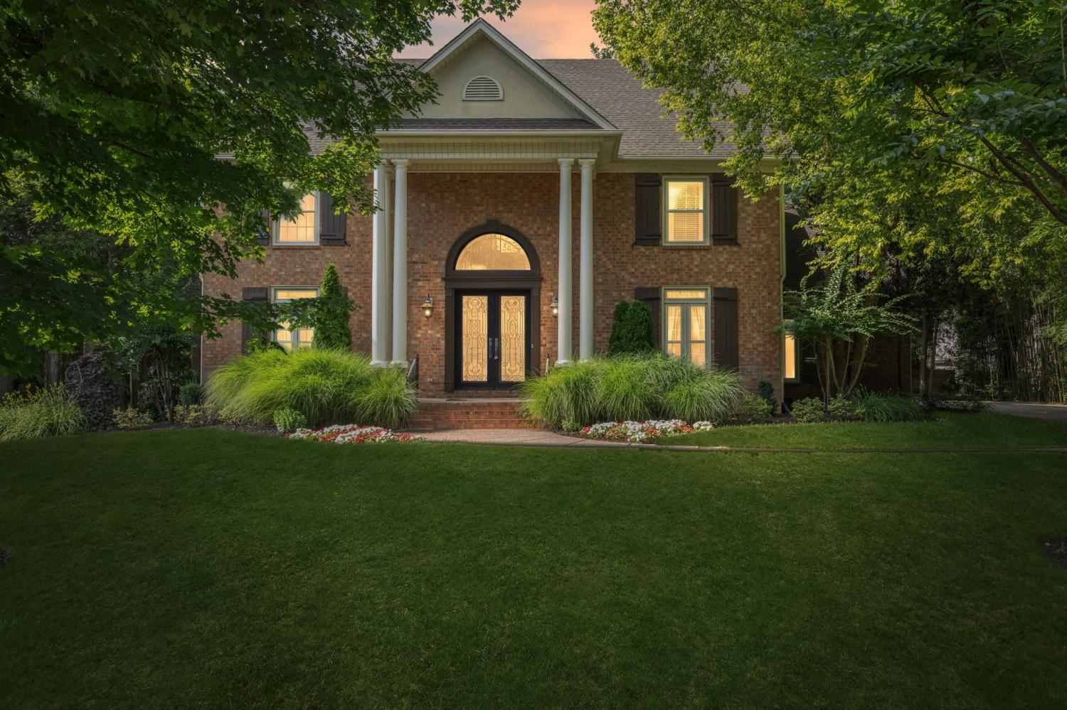 1407-Hawthorn-Pl For Sale