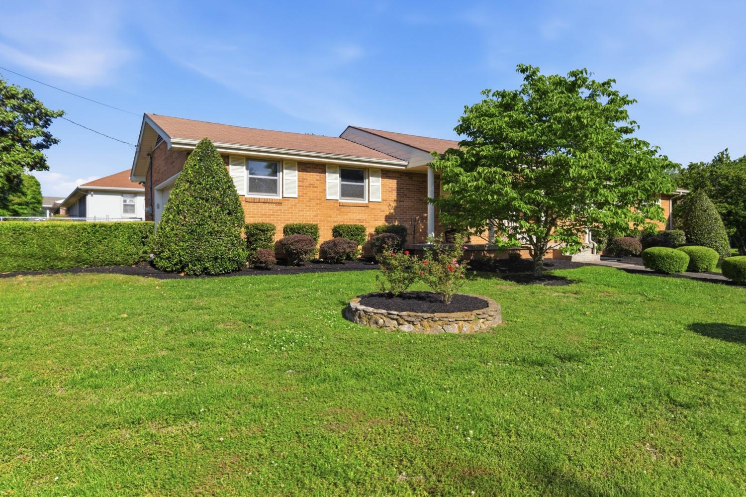 400 Martha Street TN 37167 For Sale - 