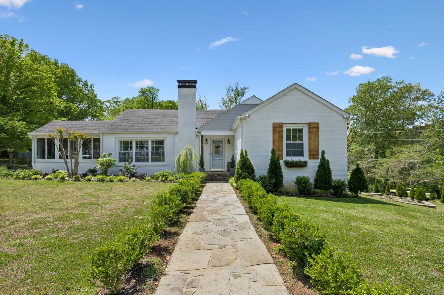 219-Rivermont-Dr For Sale