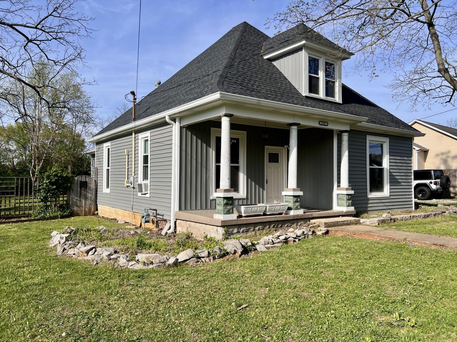 521-E-Cedar-St For Sale