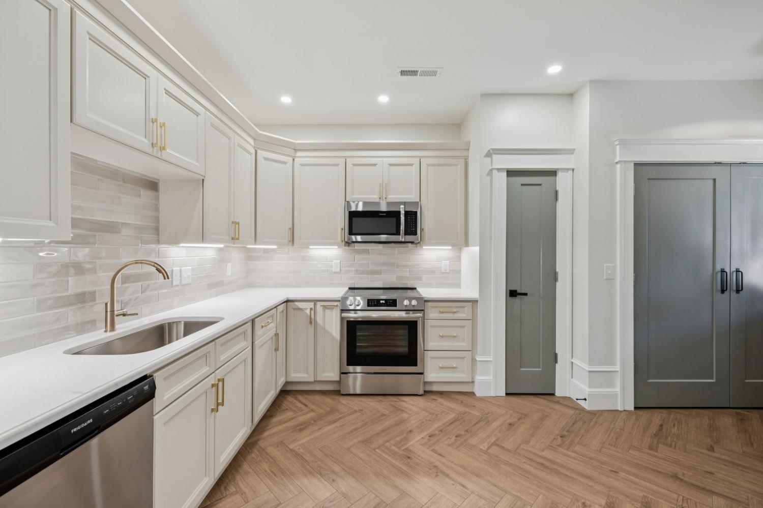 2043-Union-Pl For Sale