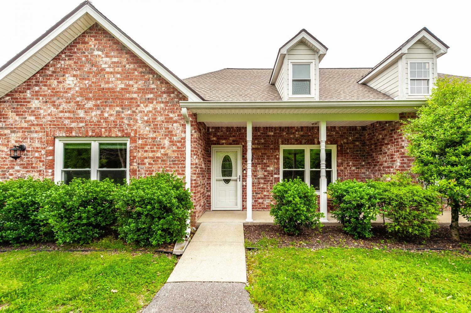 100-Shore-Dr For Sale