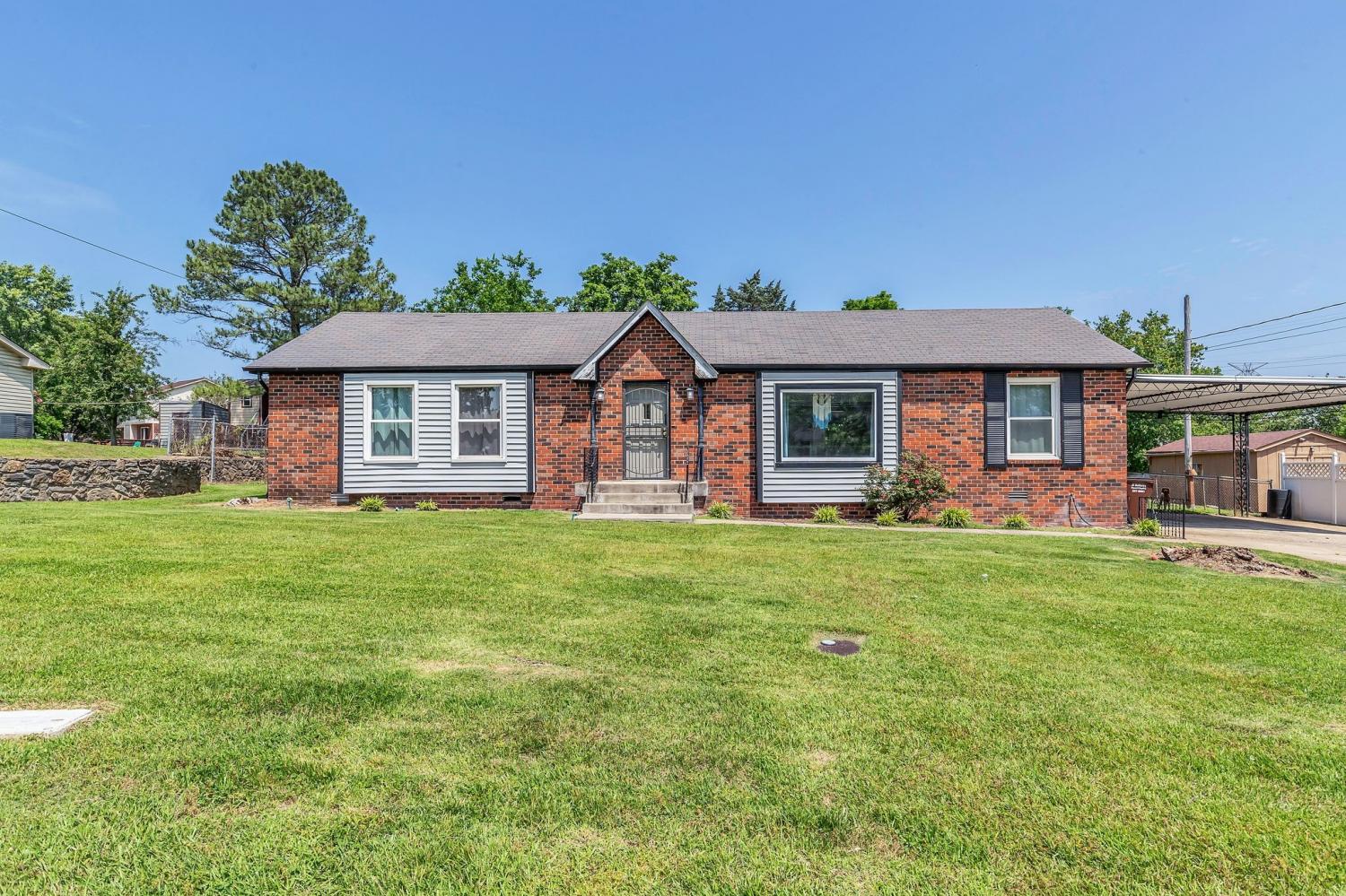 1141-Apple-Valley-Rd For Sale