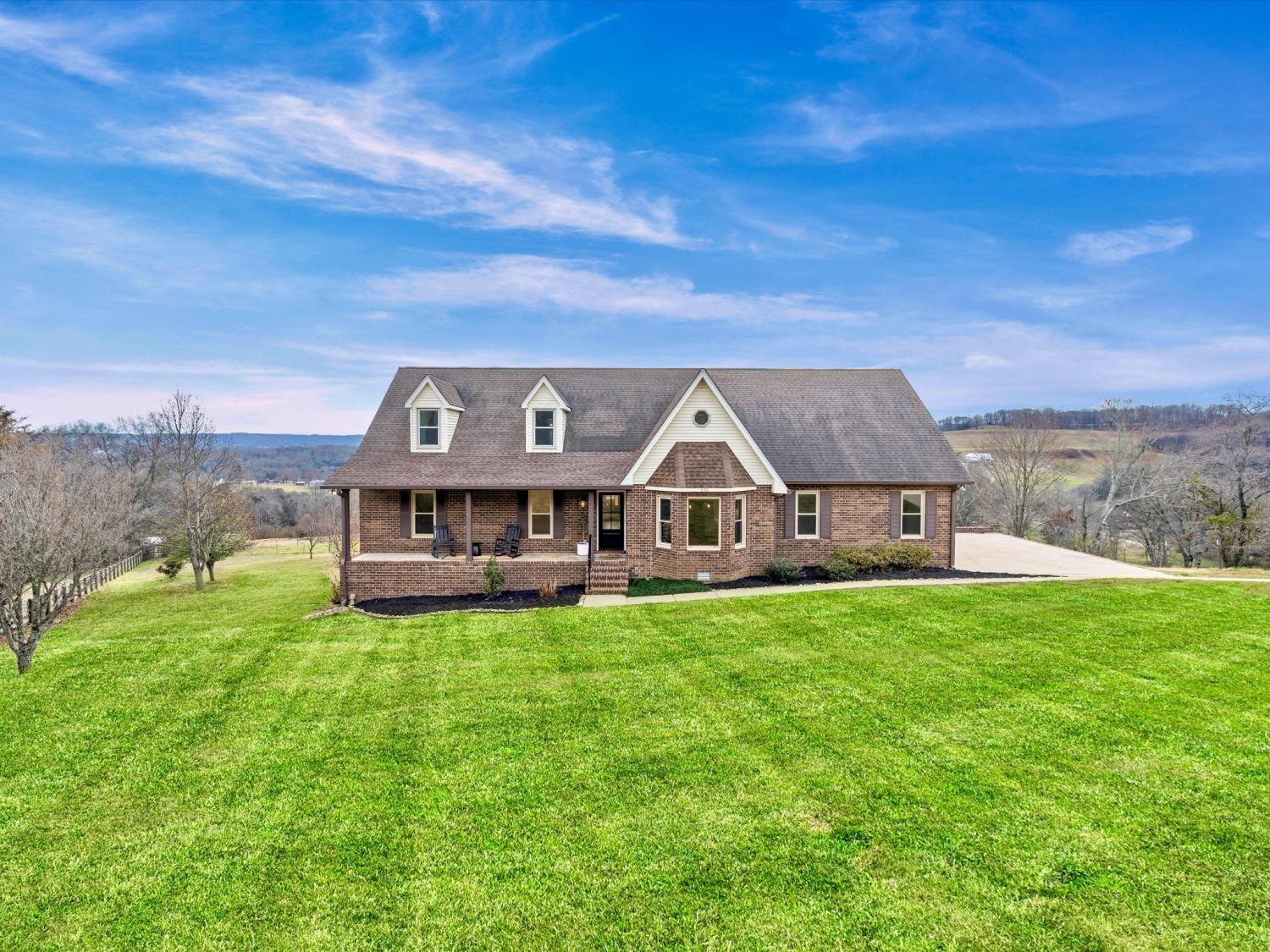 850-Hillwood-Dr--S For Sale