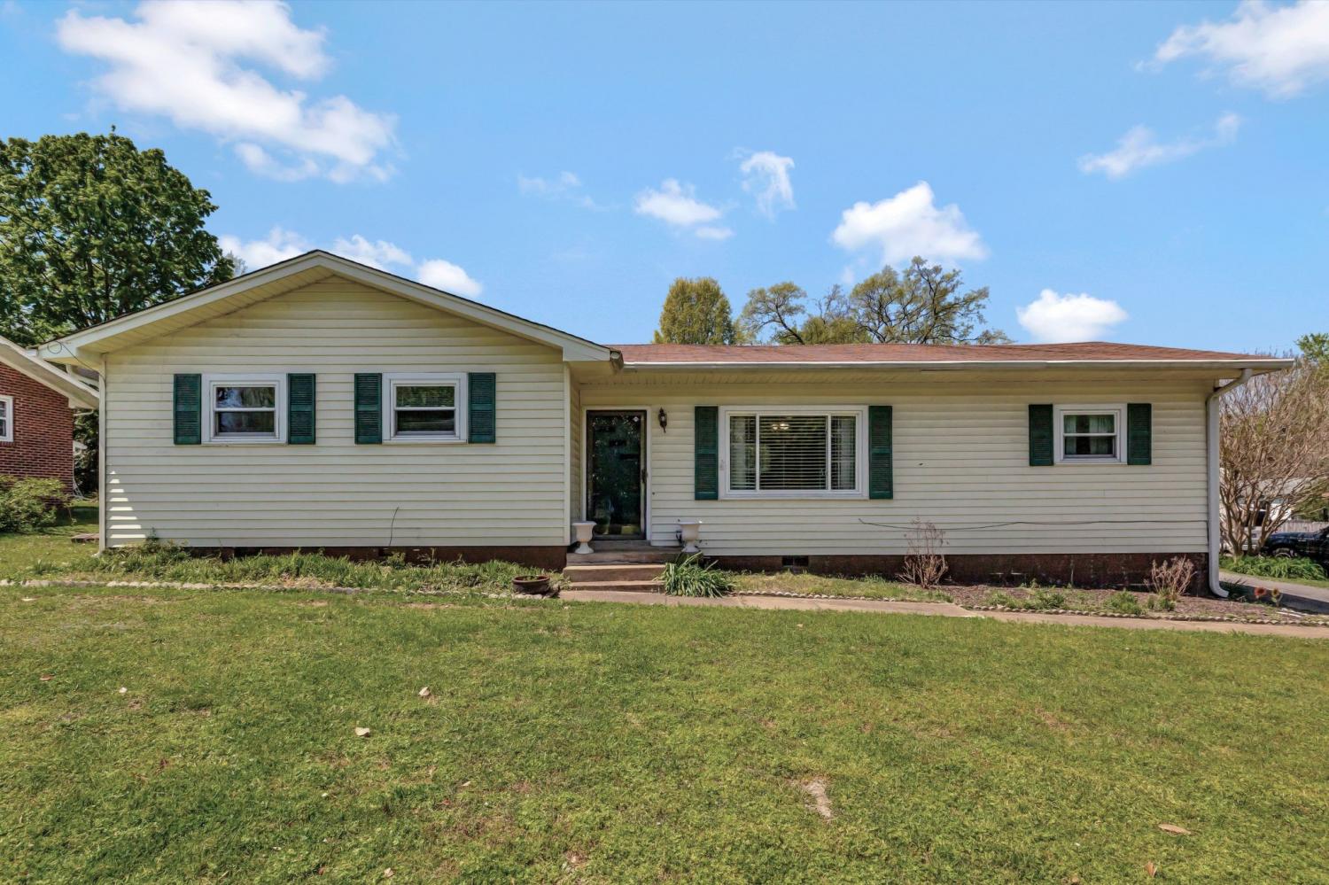 1827-Shelley-St For Sale
