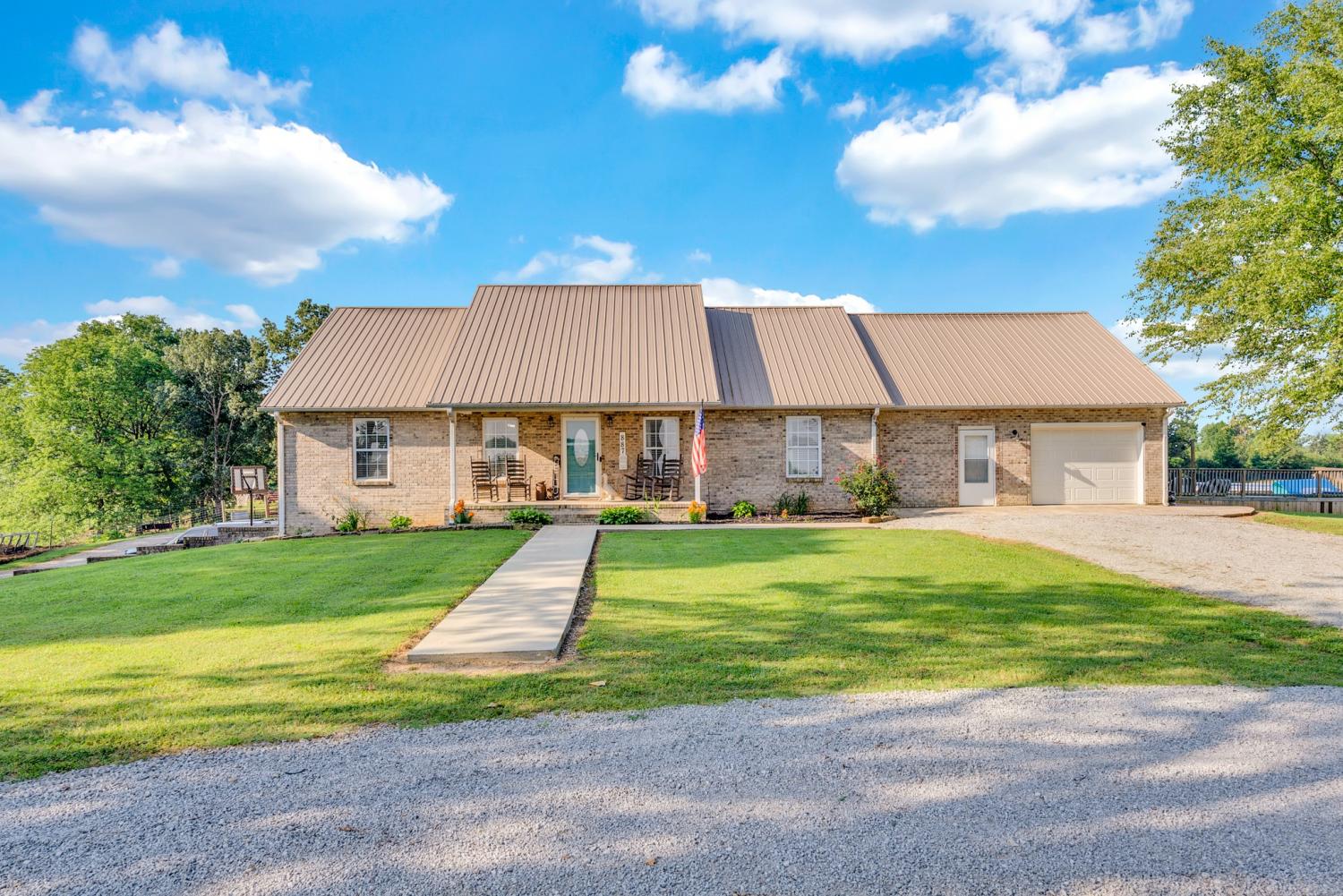 887-Ray-Cemetery-Rd For Sale