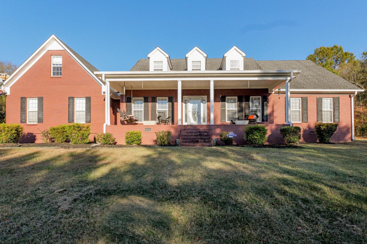 575-Haywood-Rd For Sale