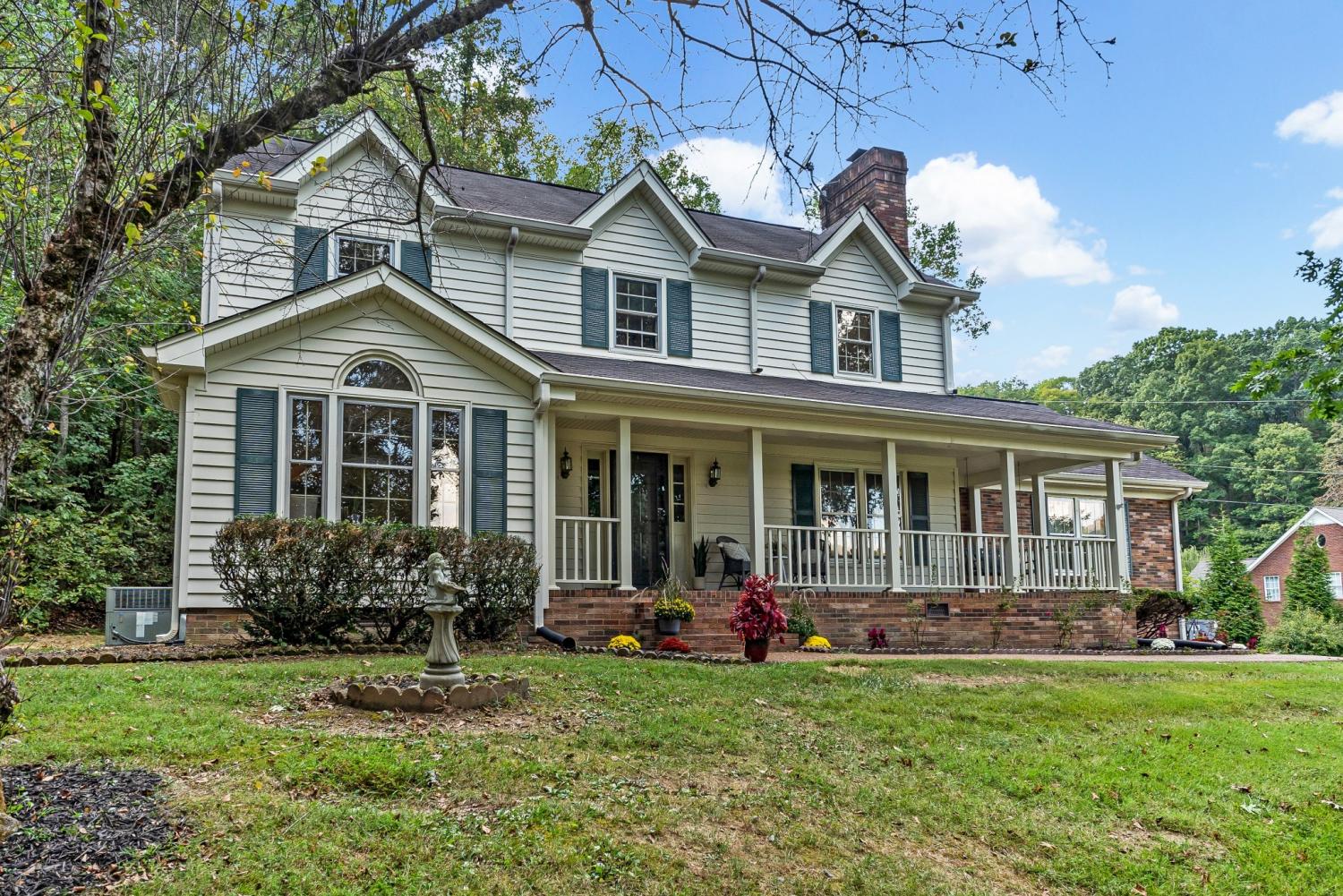1861-Fox-Chase-Dr For Sale
