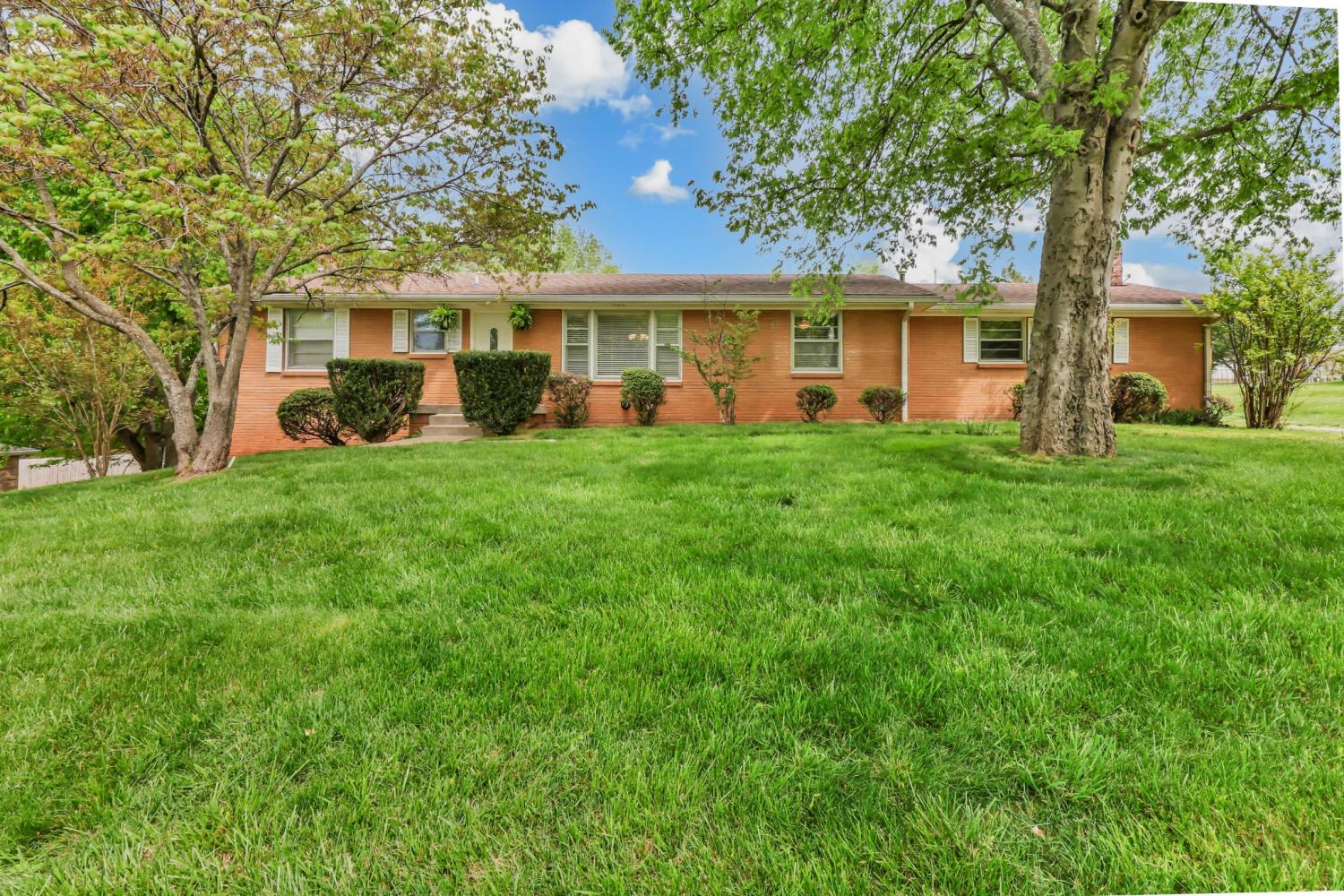 1311-Oak-Hill-Dr For Sale