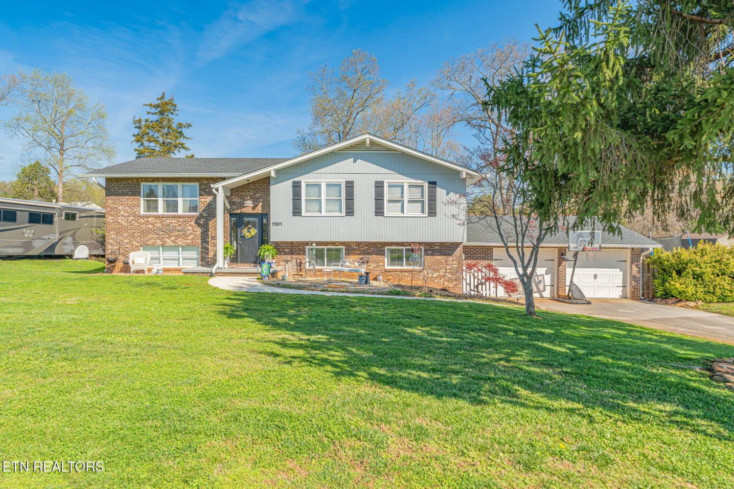 7301 Dunsten Drive TN 37931 For Sale - 