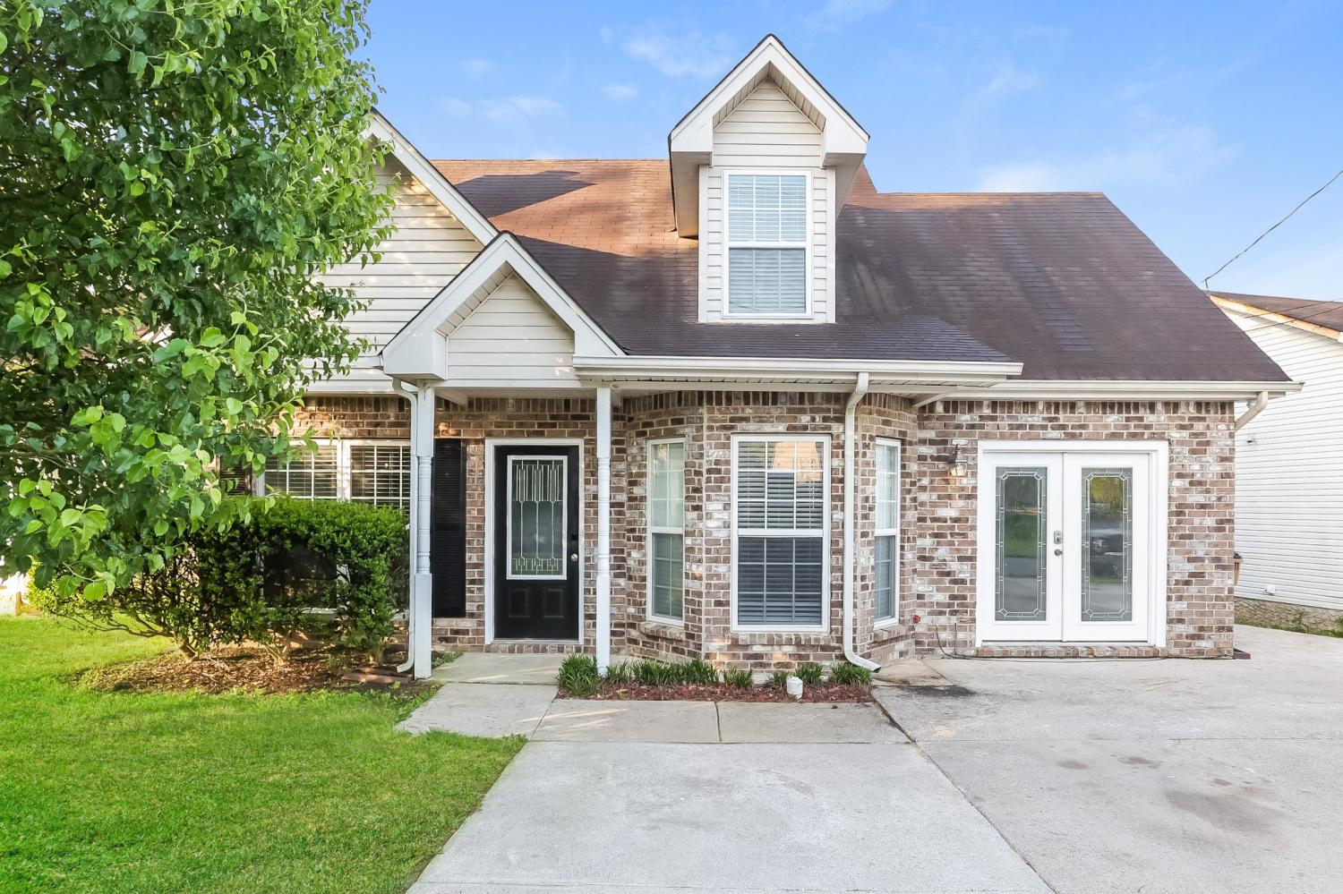 512-Rothwood-Ave For Sale