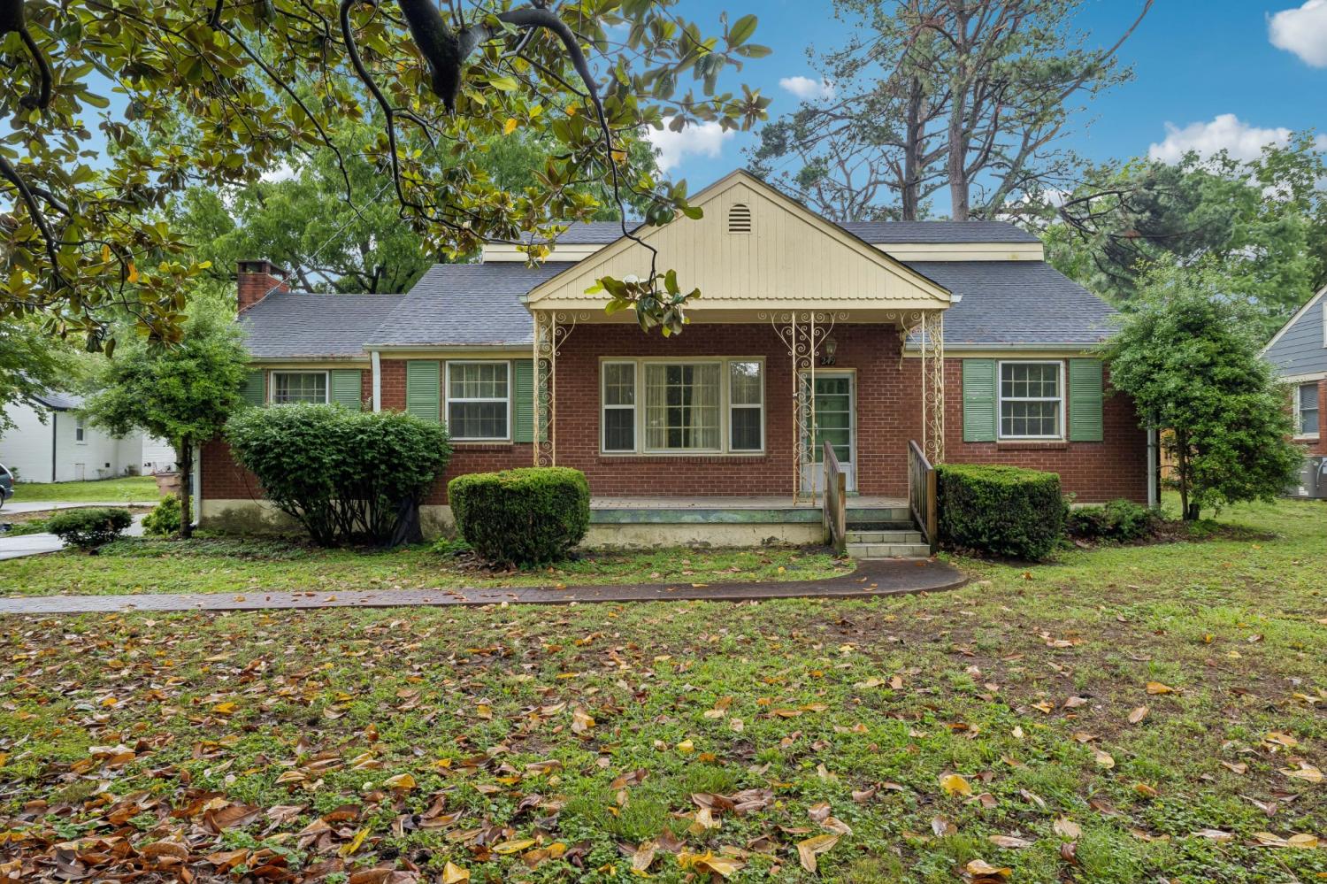 249-Fairway-Dr For Sale