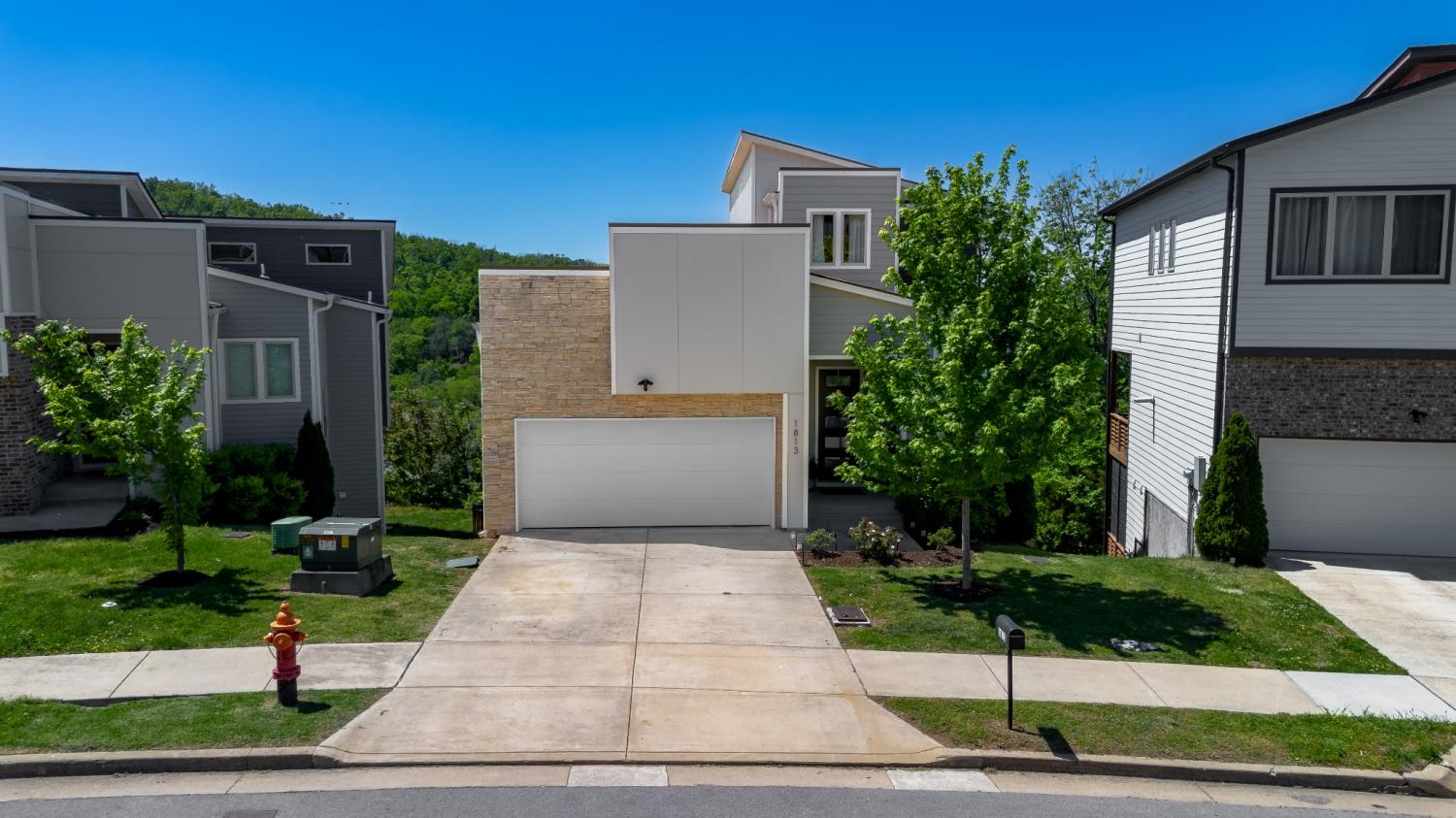 1813-Sprucewood-Ln For Sale