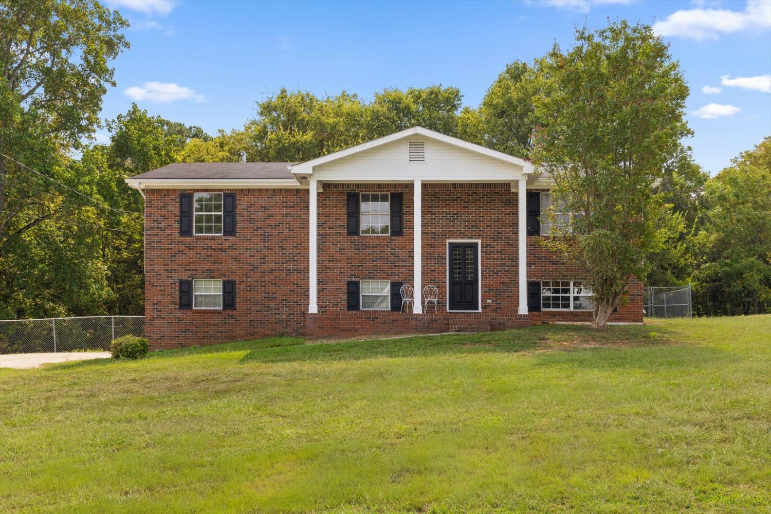 713-Lee-Drive For Sale