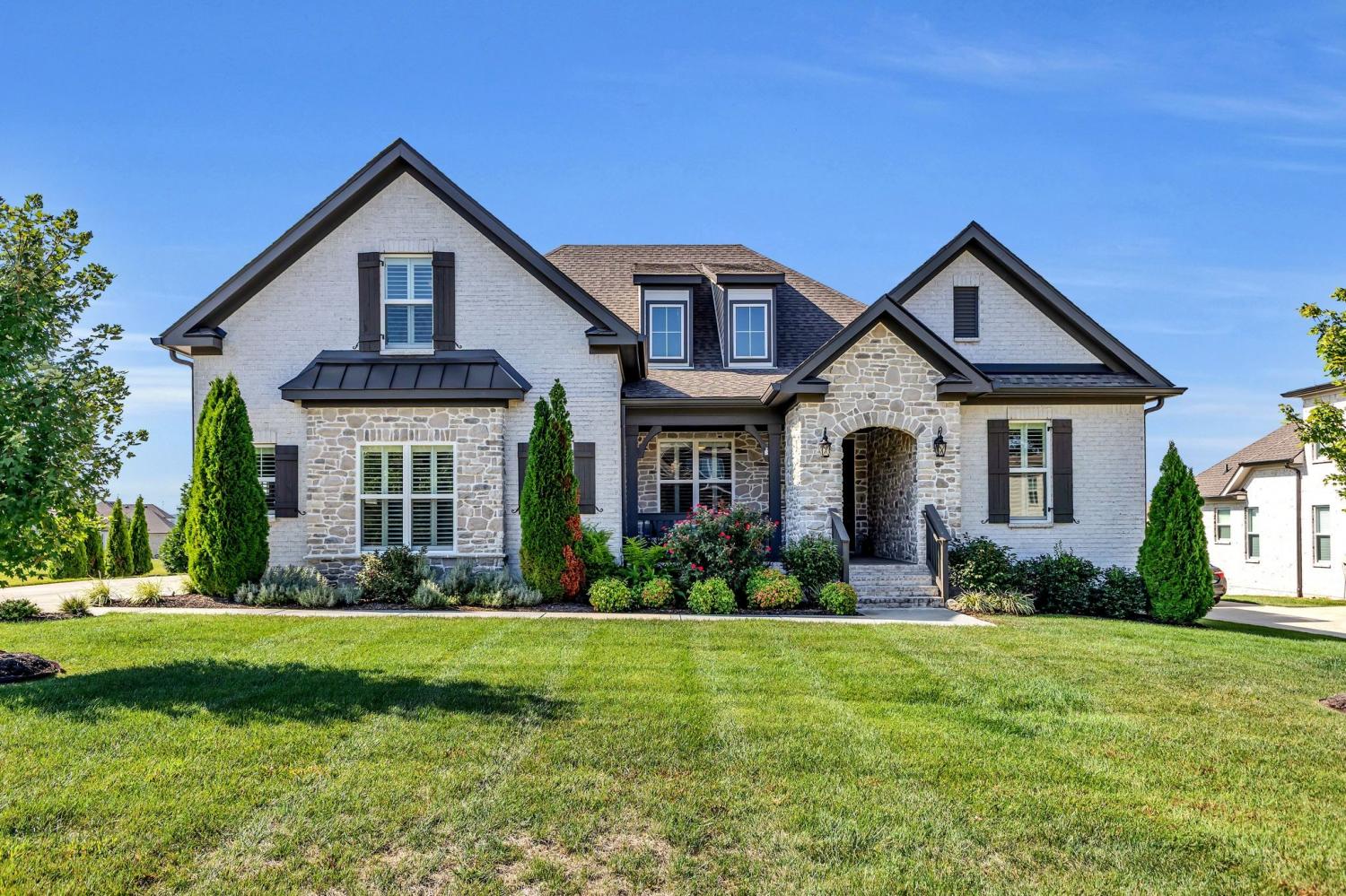 1007-Abbey-Road-Way For Sale