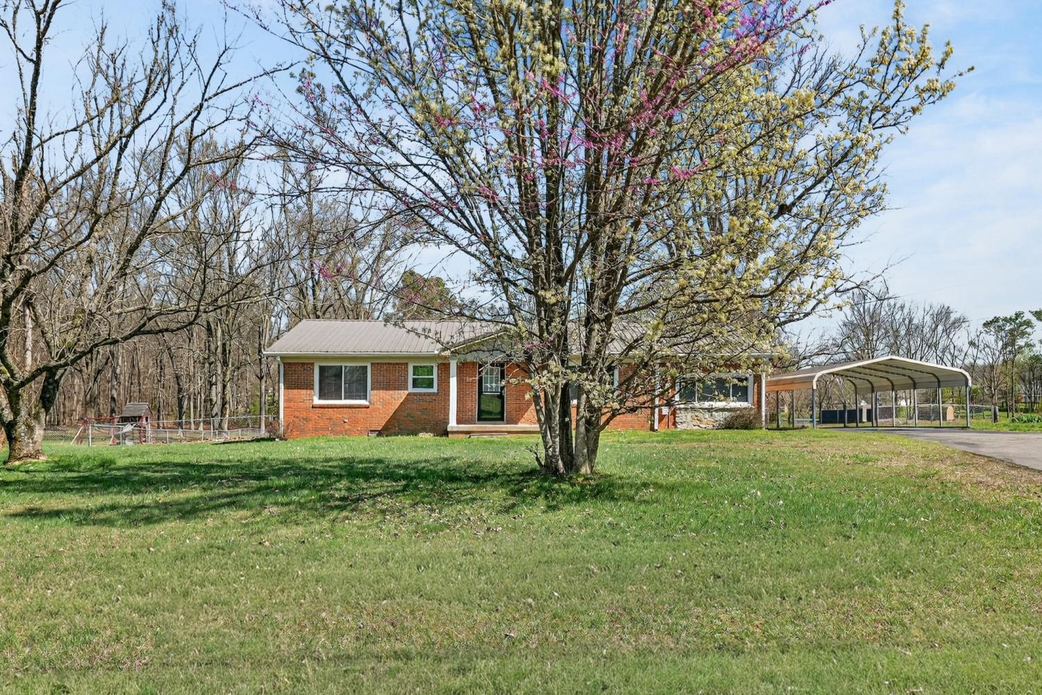 140-Simmons-Cir For Sale