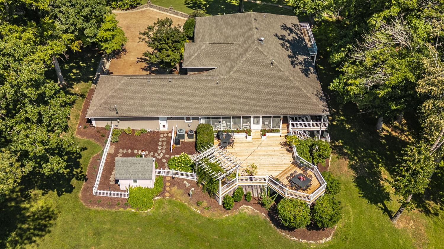 601-Indian-Lake-Rd For Sale
