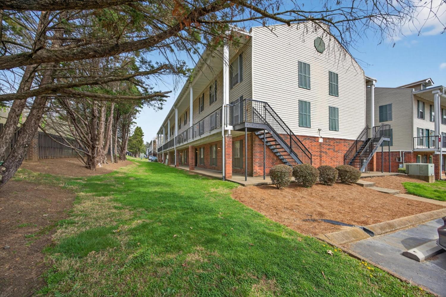 900-Mountain-Creek-Road For Sale