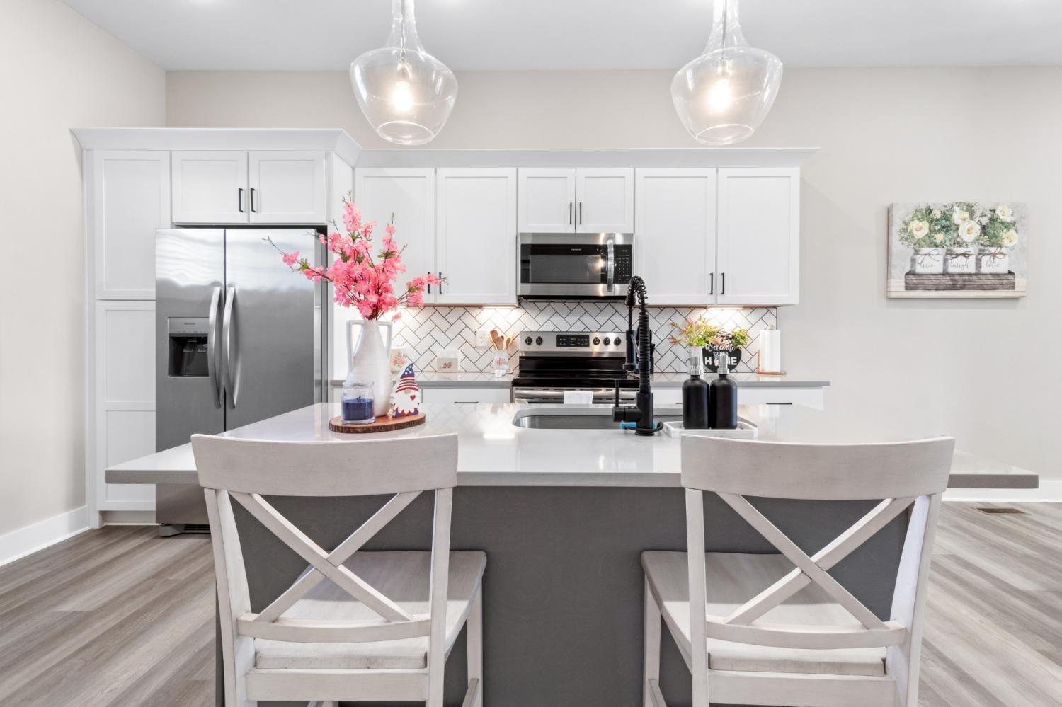 207-Charleston-Ave For Sale