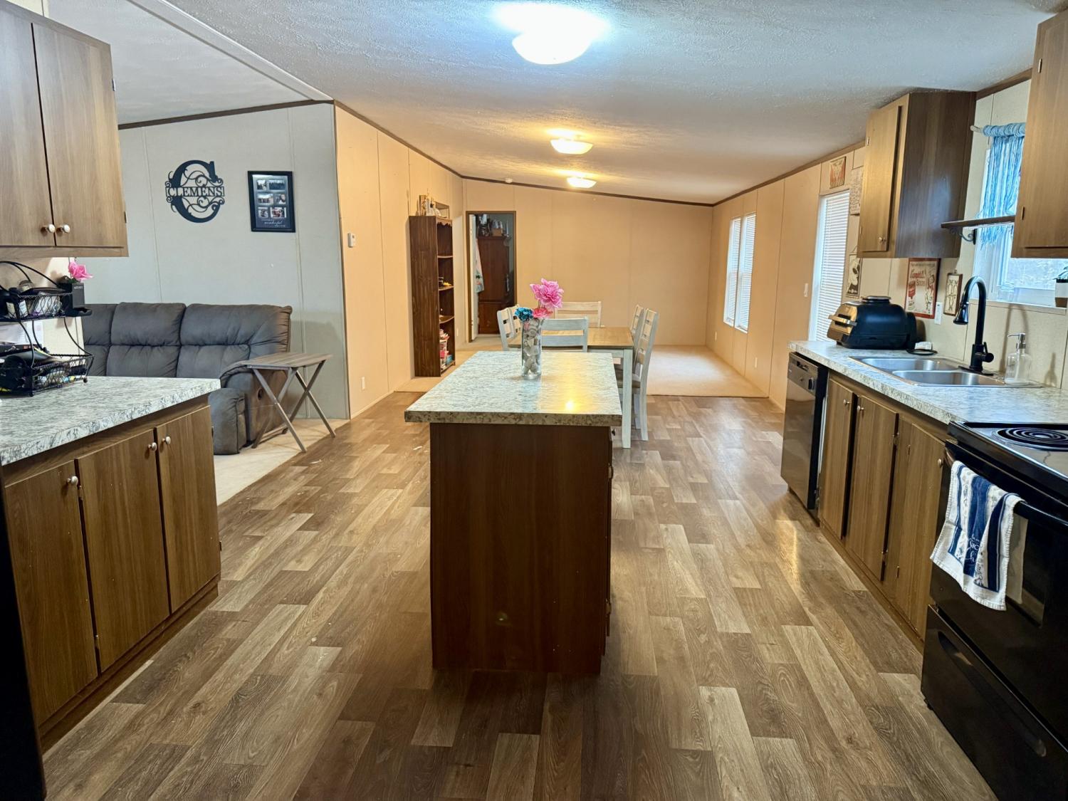 239-Henderson-Rd For Sale