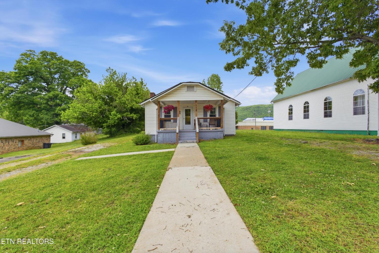 118-Woody-Ave For Sale