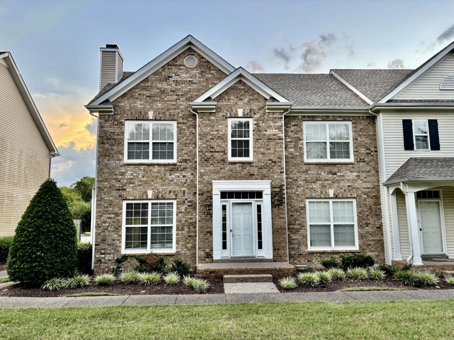 2271-Dewey-Dr For Sale
